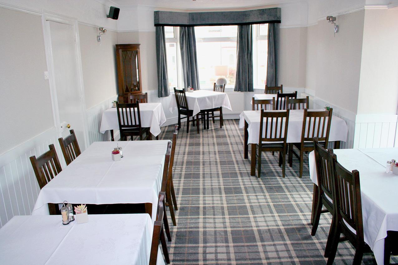 Woburn Hill Hotel Cemaesi-öböl Kültér fotó